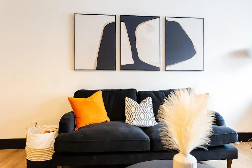 The Berriman Collection Stylish 2 Bedroom Apartment Cardiff 0*,  United Kingdom